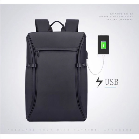 💥BEST SELLER• Waterproof Backpack with tags - Picture 4 of 7